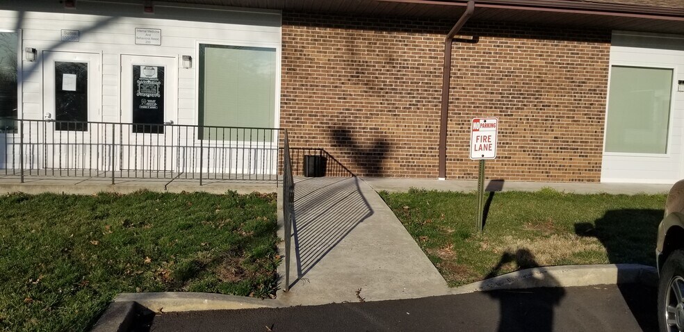 More Photos Of 589 Bethlehem Pike, Montgomeryville Office For Lease