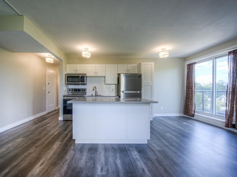 More Photos Of 30 Chatham St, Brantford Apartments For Sale