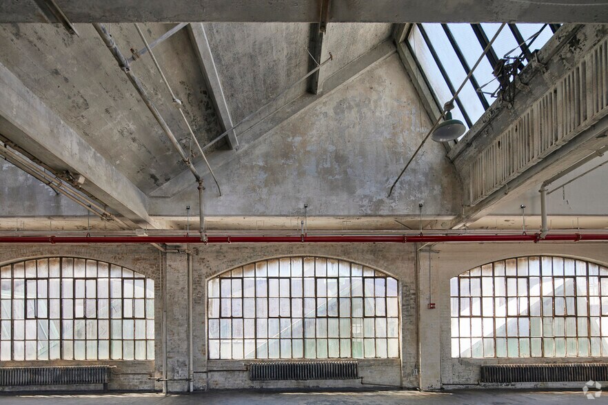 More Photos Of 890 Garrison Ave, Bronx Office For Sale