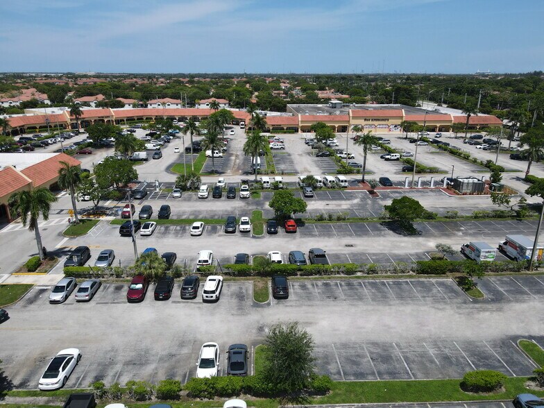 More Photos Of 12315-12389 Pembroke Rd, Pembroke Pines Unknown For Lease