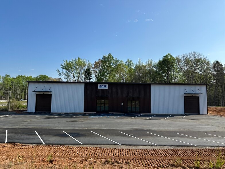 More Photos Of 2036 Frontage Rd, Anderson Unknown For Lease