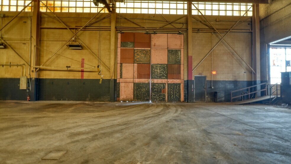 More Photos Of 120 Graham St, Zanesville Warehouse For Sale