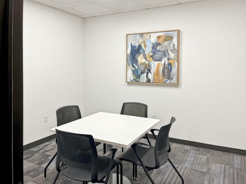 More Photos Of 10655 NE 4th St, Bellevue Coworking Space
