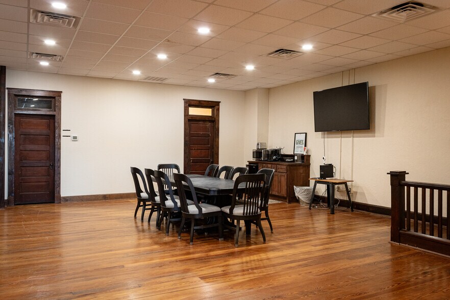 More Photos Of 123 William J Bryan Parkway, Bryan Warehouse For Sale