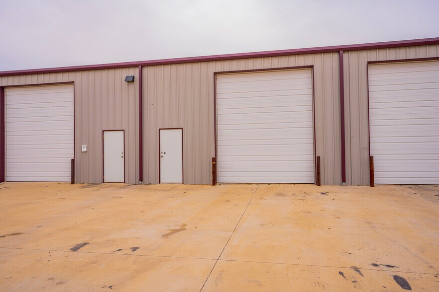 More Photos Of 113 METROTEX, Haslet Unknown For Lease