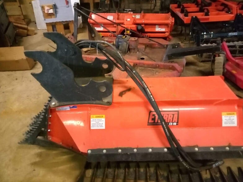 More Photos Of 224 Michael Ln, New Berlin Racetrack For Sale