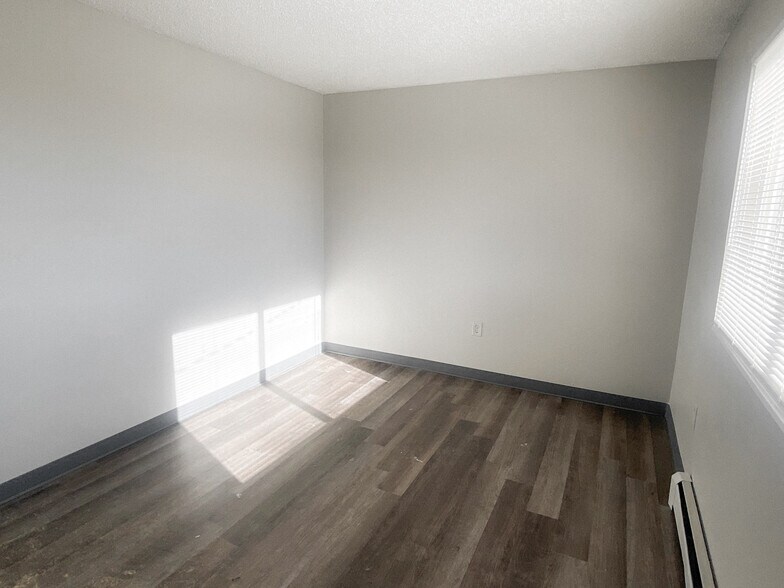More Photos Of 730 Mather St, Brighton Apartments For Sale