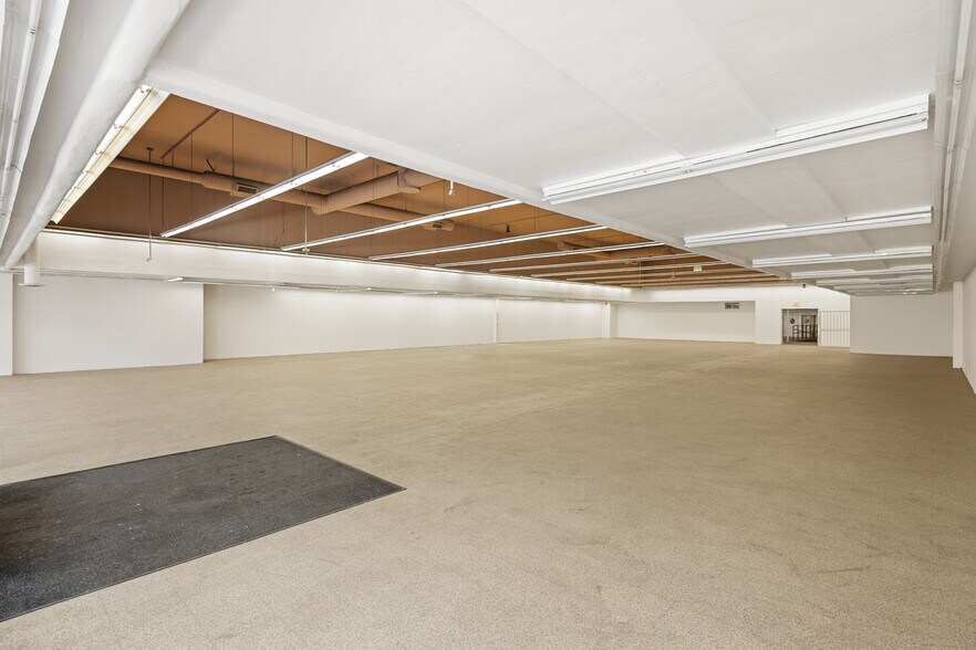 More Photos Of 2700 N Broadway, Los Angeles Freestanding For Sale