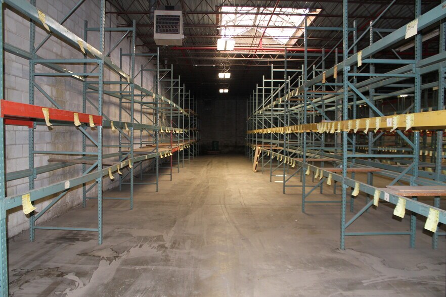 More Photos Of 4850 W Bloomingdale Ave, Chicago Warehouse For Lease