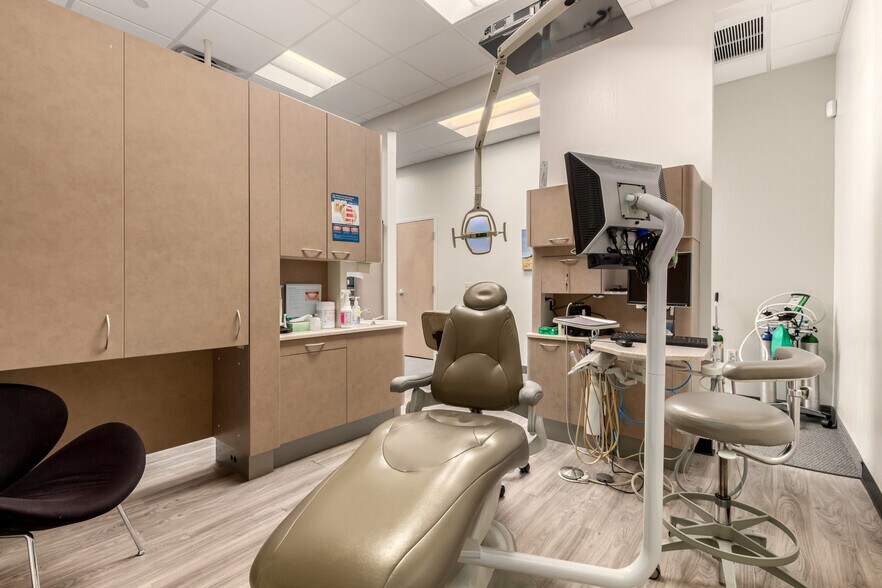 More Photos Of 1355 S Higley Rd, Gilbert Medical For Lease