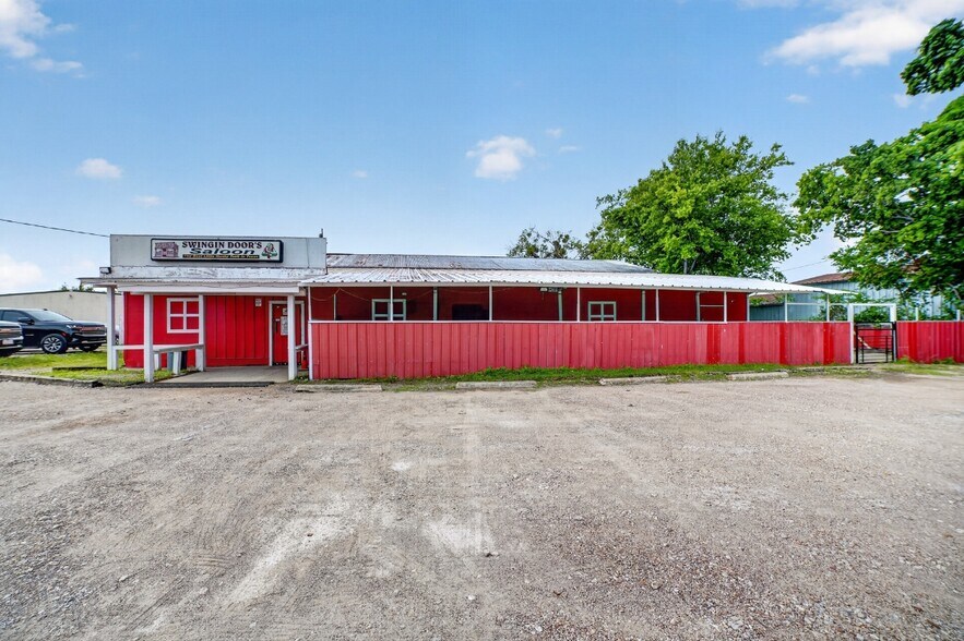More Photos Of 304 FM 148, Terrell Sports And Entertainment For Sale