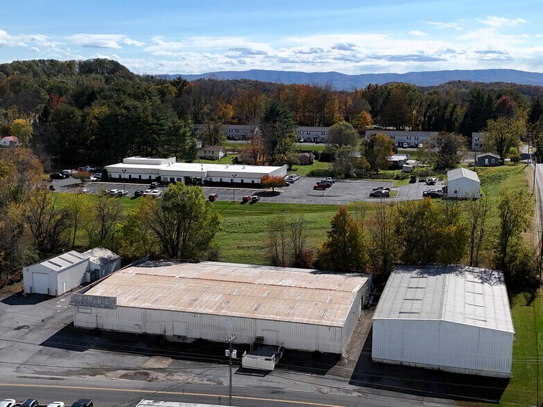 More Photos Of 302 Deadmore SE st, Abingdon Industrial For Sale