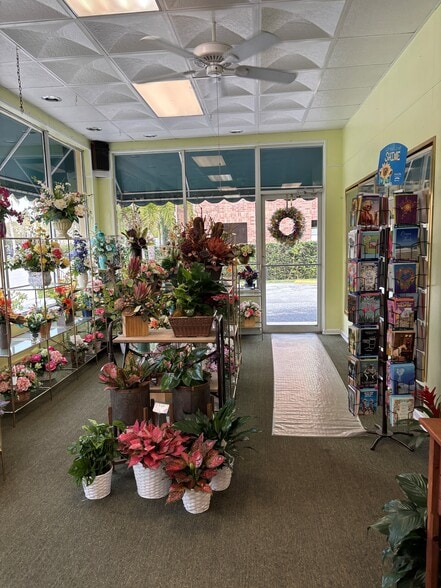 More Photos Of 1755 20th St, Vero Beach Storefront Retail Office For Sale