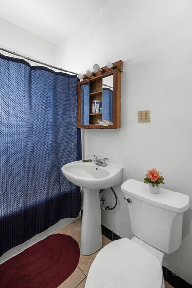 More Photos Of 6431-6433 N California Ave, Chicago Apartments For Sale