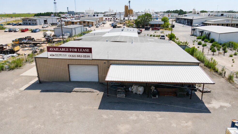More Photos Of 2031 Trade Dr, Midland Showroom For Lease