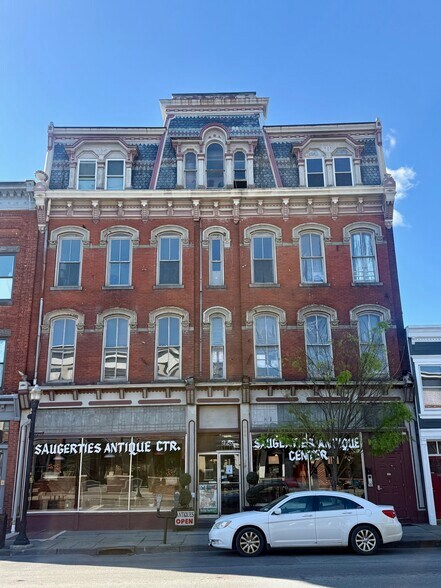 More Photos Of 220 Main St, Saugerties Storefront Retail Residential For Sale