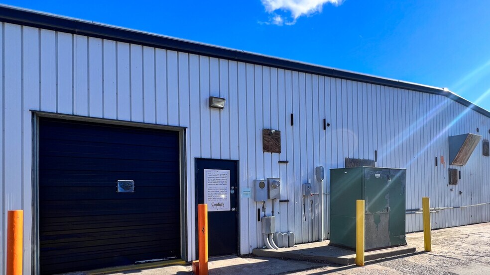 More Photos Of 310 34th Ave W, Alexandria Freestanding For Sale