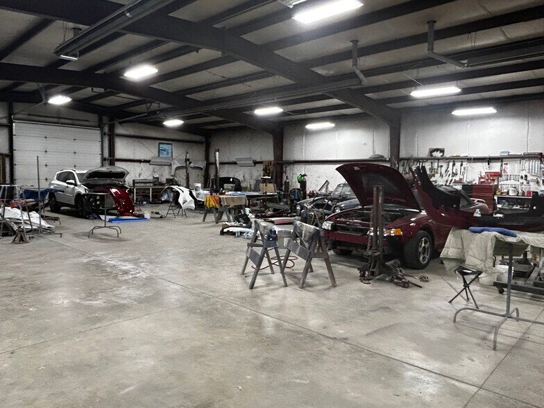 More Photos Of 505 South St, Schoolcraft Auto Repair For Lease