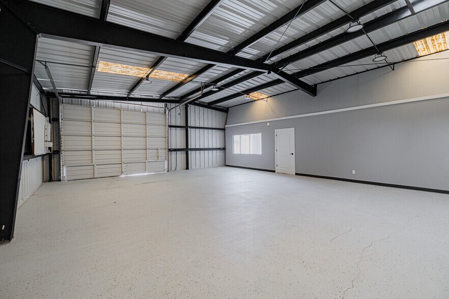 More Photos Of 104 N Shaver St, Pasadena Industrial For Lease