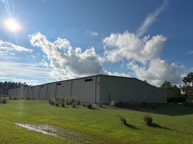 More Photos Of 17684 Cordova Pl, Panama City Beach Distribution For Lease