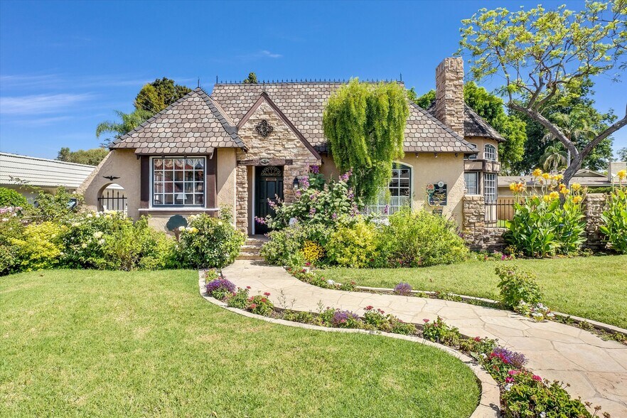 Primary Photo Of 1953 E Chapman Ave, Fullerton Medical For Sale