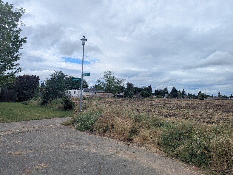Primary Photo Of 301 Drollet way, Sacramento Land For Sale