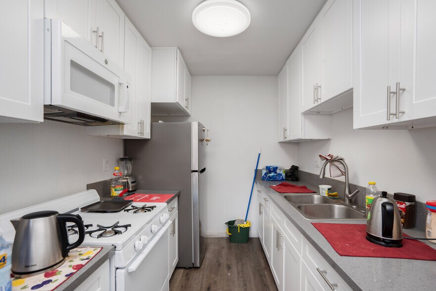 More Photos Of 6653 Darby Ave, Reseda Apartments For Sale