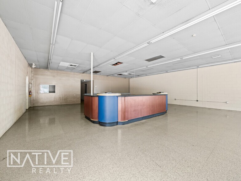 More Photos Of 11 N Andrews Ave, Fort Lauderdale Auto Repair For Lease