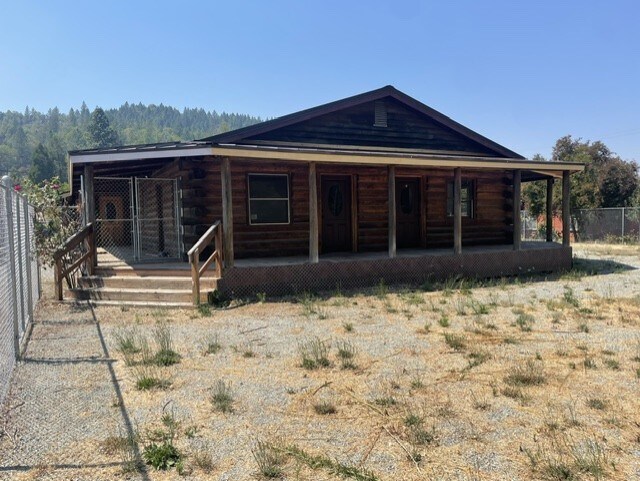 Primary Photo Of 115 Phillips St, Canyonville General Retail For Sale
