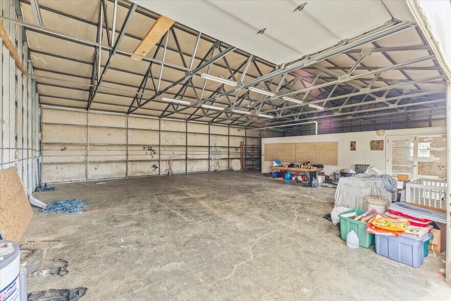 More Photos Of 3861 Highway 19 E, Elizabethton Office For Sale