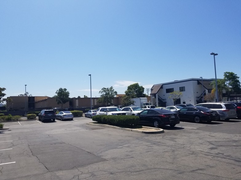 More Photos Of 1220 Hemlock Way, Santa Ana Medical For Lease