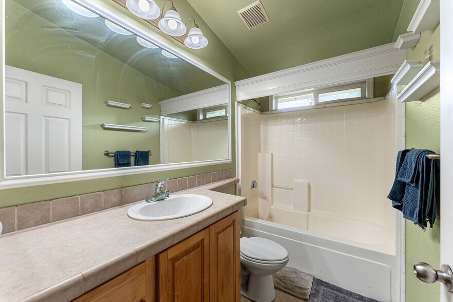 More Photos Of 3106 Golden Gate Dr, Napa Flex For Sale