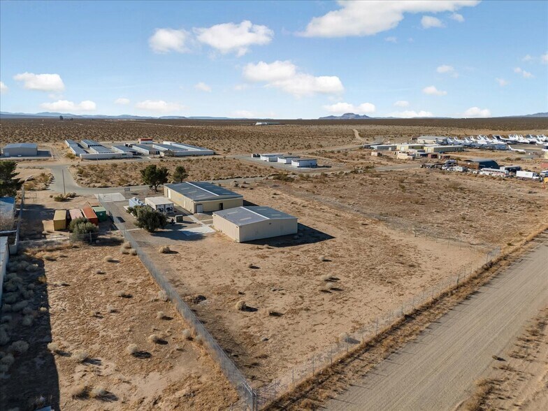 More Photos Of 6288 Curtis Pl, California City Warehouse For Sale