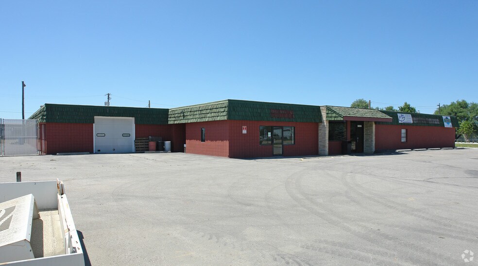 Primary Photo Of 4515 N 56th St, Lincoln Light Distribution For Lease