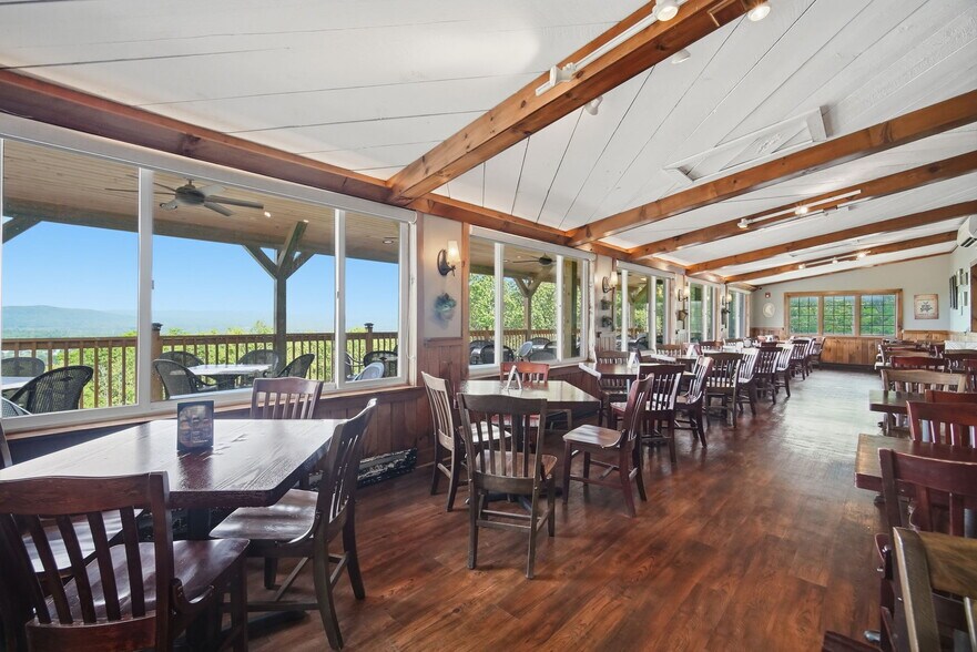 More Photos Of 100 Mountain Rd, Easthampton Restaurant For Sale