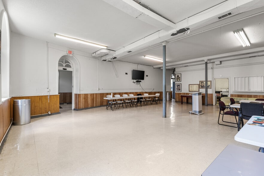 More Photos Of 2000 E Broad St, Richmond Religious Facility For Sale