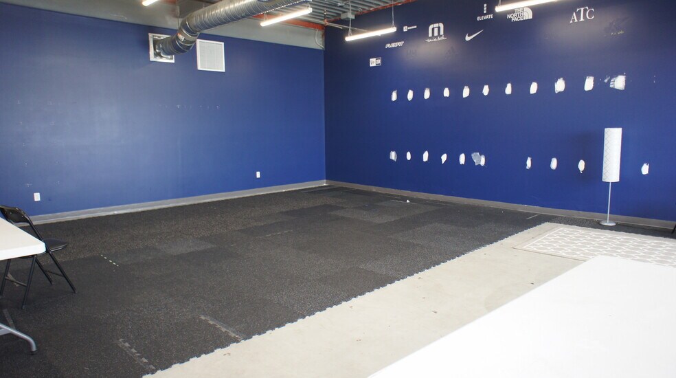 More Photos Of 118 Provincial Ave, Sherwood Park Flex For Sale