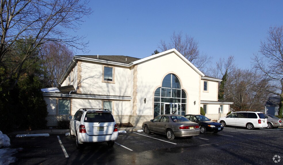 More Photos Of 215 E Laurel Rd, Stratford Medical For Lease