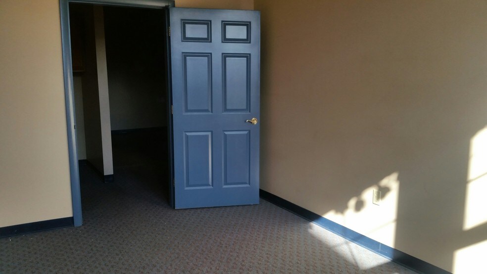 More Photos Of 31 S Main St, Concord General Retail For Sale