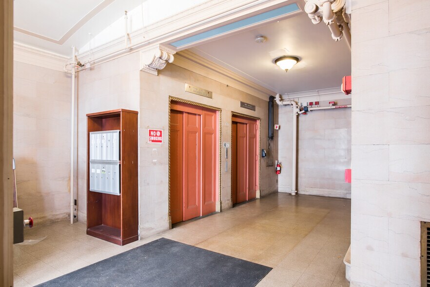 More Photos Of 56-58 Suffolk St, Holyoke Office Residential For Sale