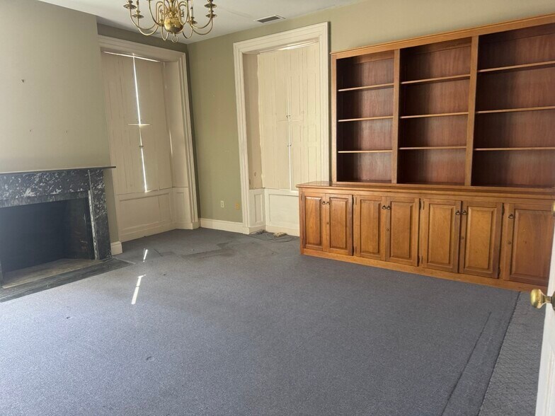 More Photos Of 30-32 William St, New Bedford Office For Sale
