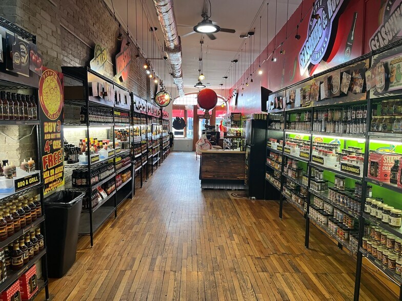 More Photos Of 6 College St, Asheville Storefront Retail Office For Lease