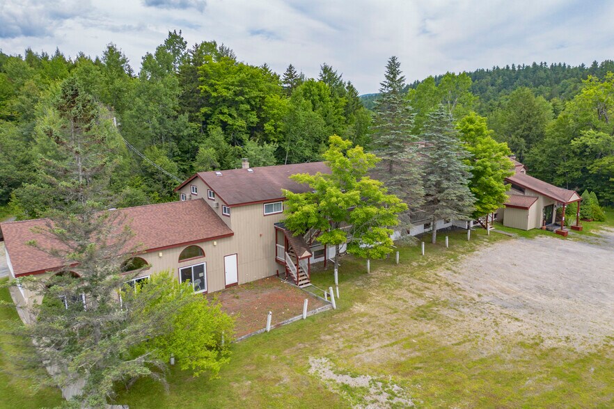 More Photos Of 6 Abroad Rd, West Dover Hotel For Sale
