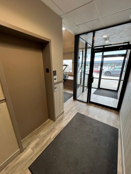 More Photos Of 21 Old Main St, Fishkill Office For Lease