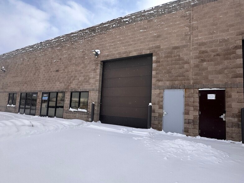More Photos Of 3408 Busch Dr SW, Grandville Manufacturing For Sale