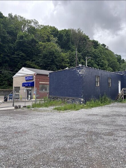 More Photos Of 1430 High St, Pittsburgh Warehouse For Lease