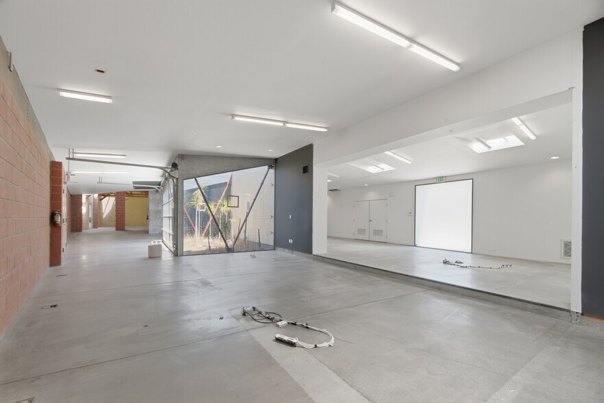 More Photos Of 3958 Ince Blvd, Culver City Loft Creative Space For Lease