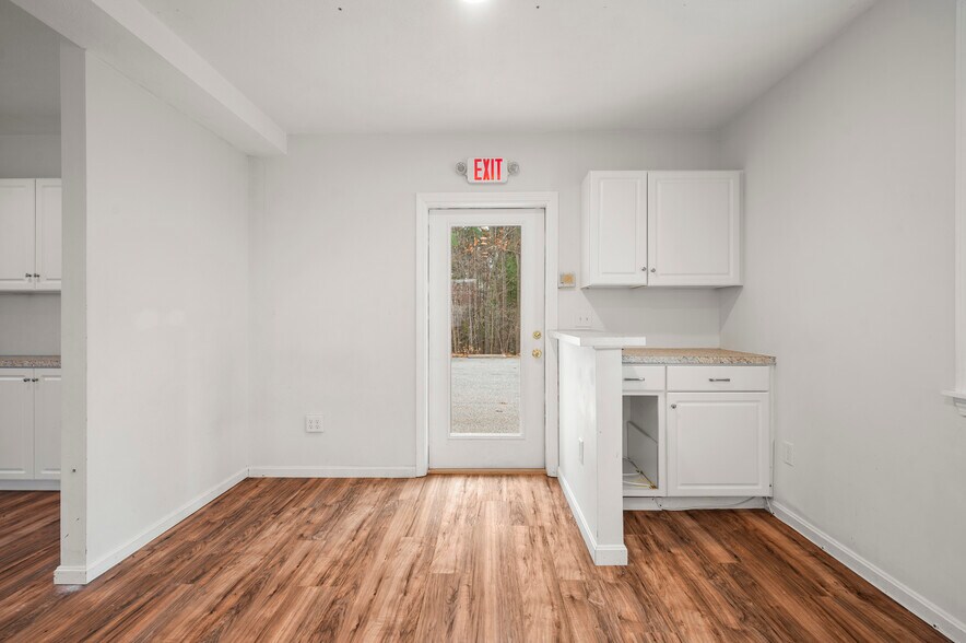 More Photos Of 2425 Lafayette Rd, Portsmouth Office Residential For Sale