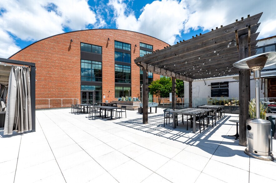 More Photos Of 1140 3rd St NE, Washington Office For Lease