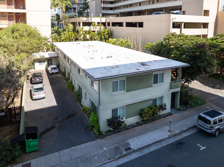 Primary Photo Of 448 Kaiolu St, Honolulu Apartments For Sale